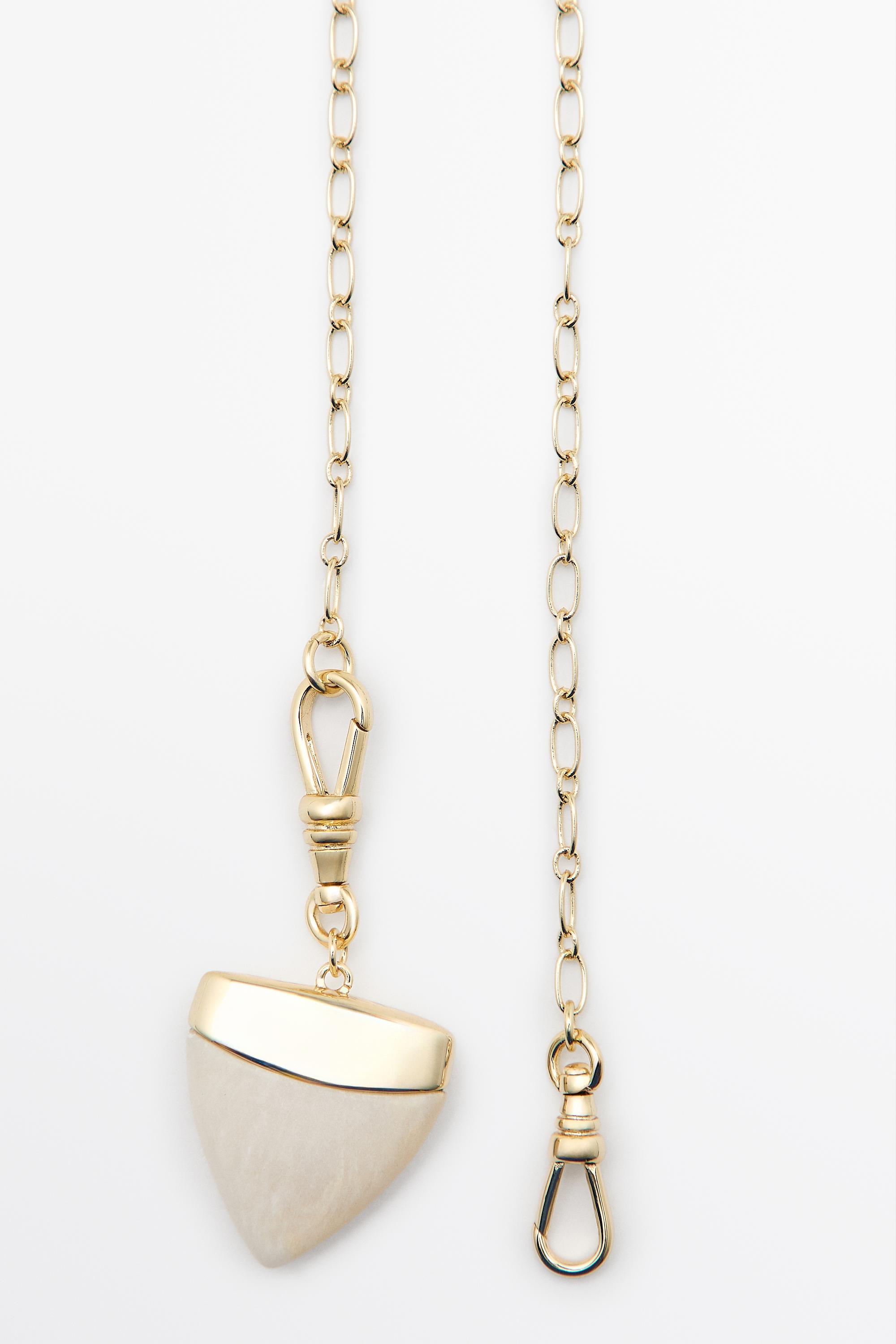 Collier pendentif pierre